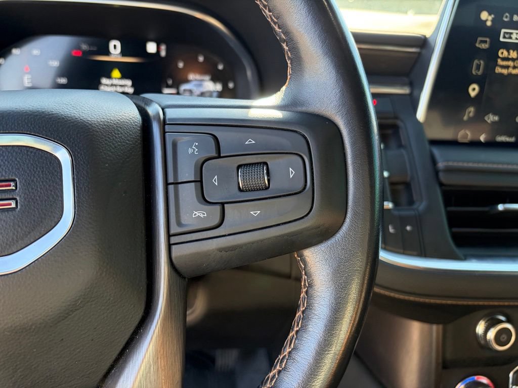 Used 2022 GMC Yukon AT4 AWD/4WD image 25
