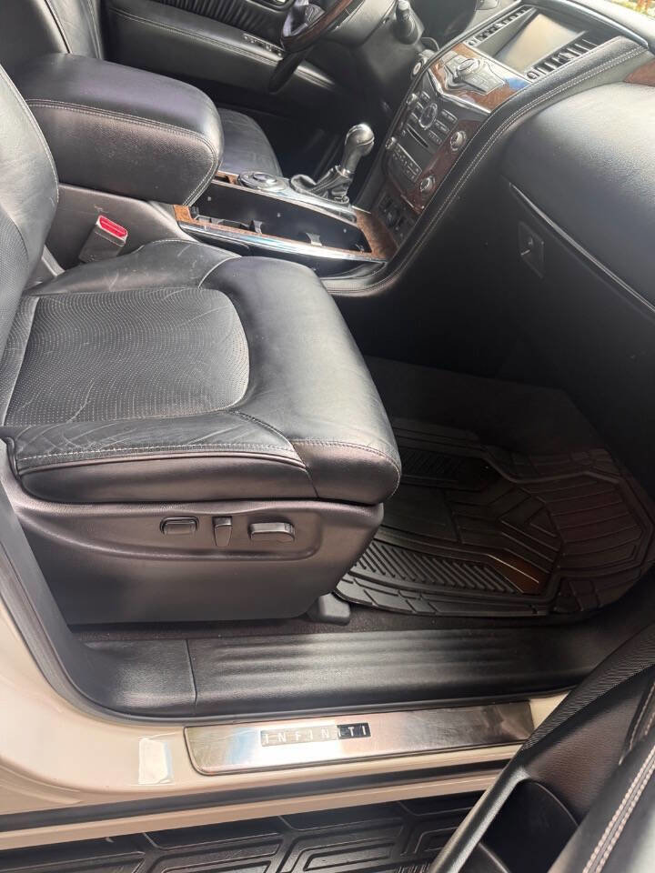 Used 2017 INFINITI QX80 2WD w/ Driver Assistance Package image 16