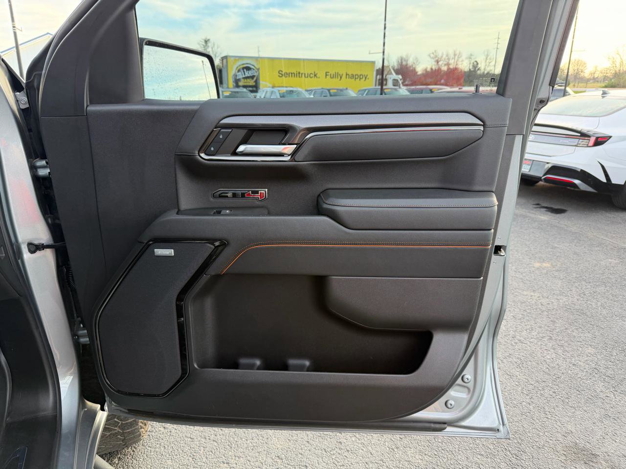 Used 2023 GMC Sierra 1500 AT4 w/ AT4 Premium Package AWD/4WD image 25