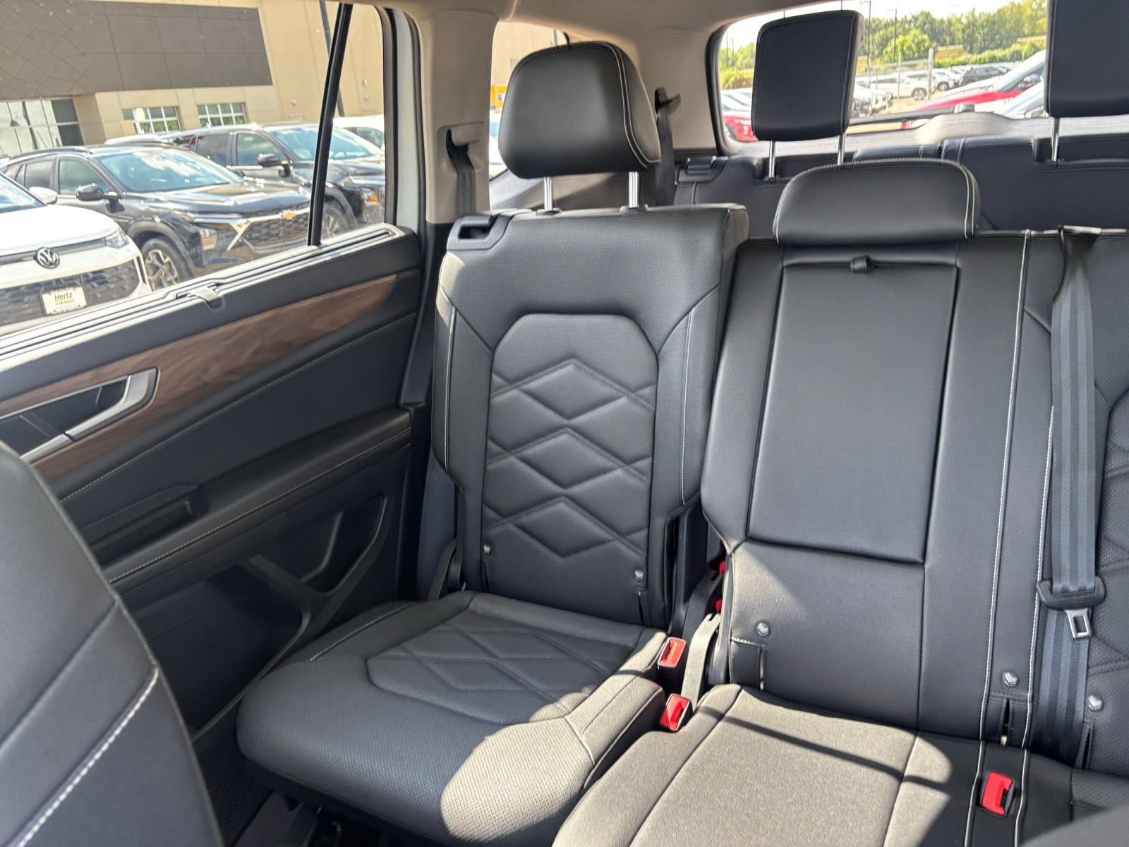 Used 2026 Volkswagen Atlas SE FWD image 39
