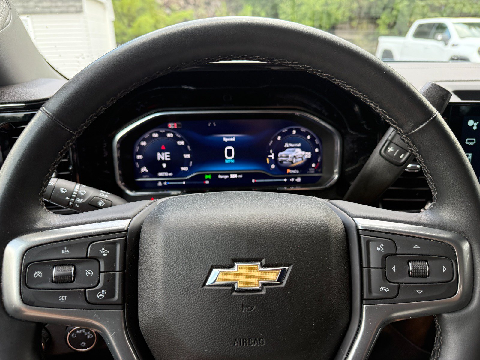 Certified 2024 Chevrolet Silverado 1500 LT AWD/4WD image 24