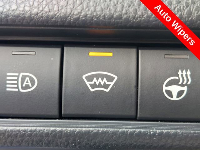 Used 2023 Toyota Prius XLE image 22