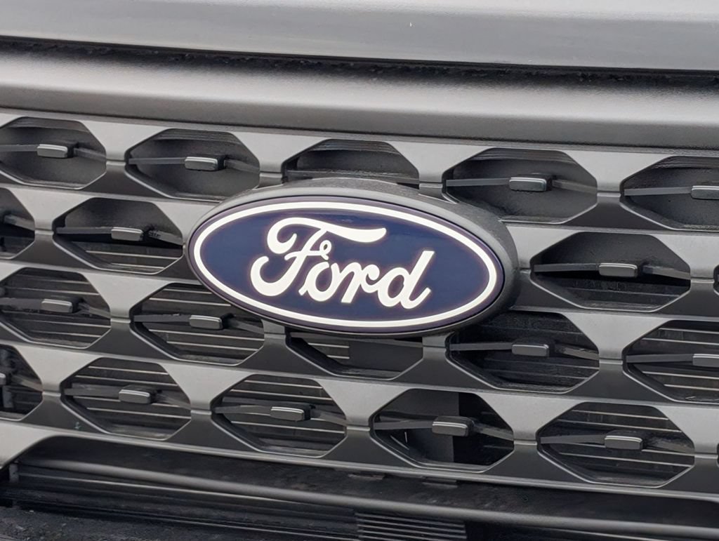 New 2026 Ford Maverick XL w/ Equipment Group 101A AWD/4WD image 13
