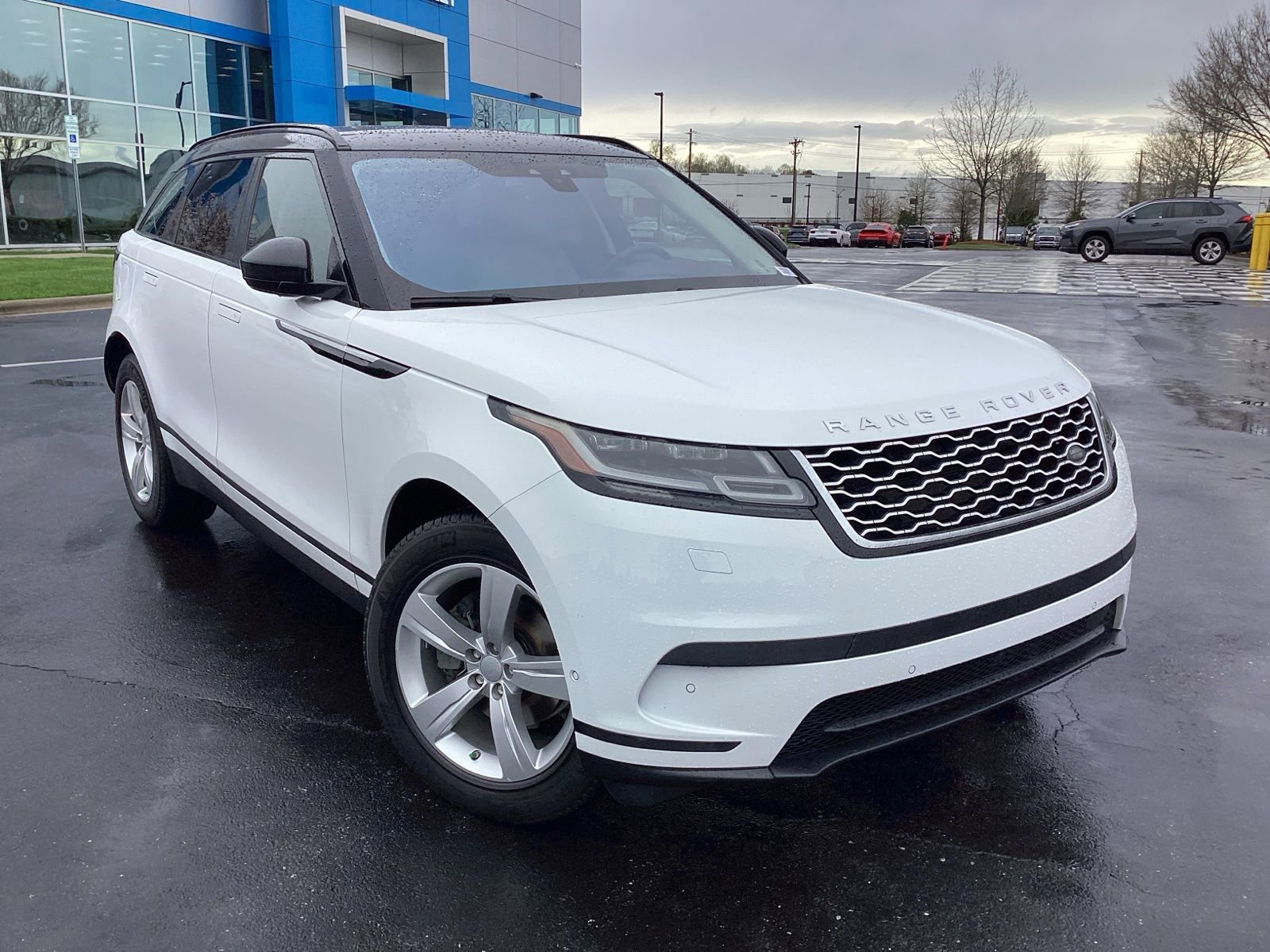 Used 2019 Land Rover Range Rover Velar S image 9