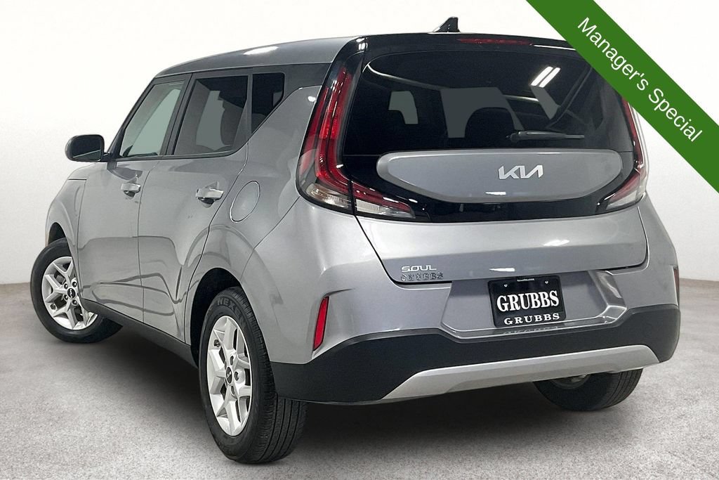 Used 2025 Kia Soul LX w/ LX Technology Package FWD image 15