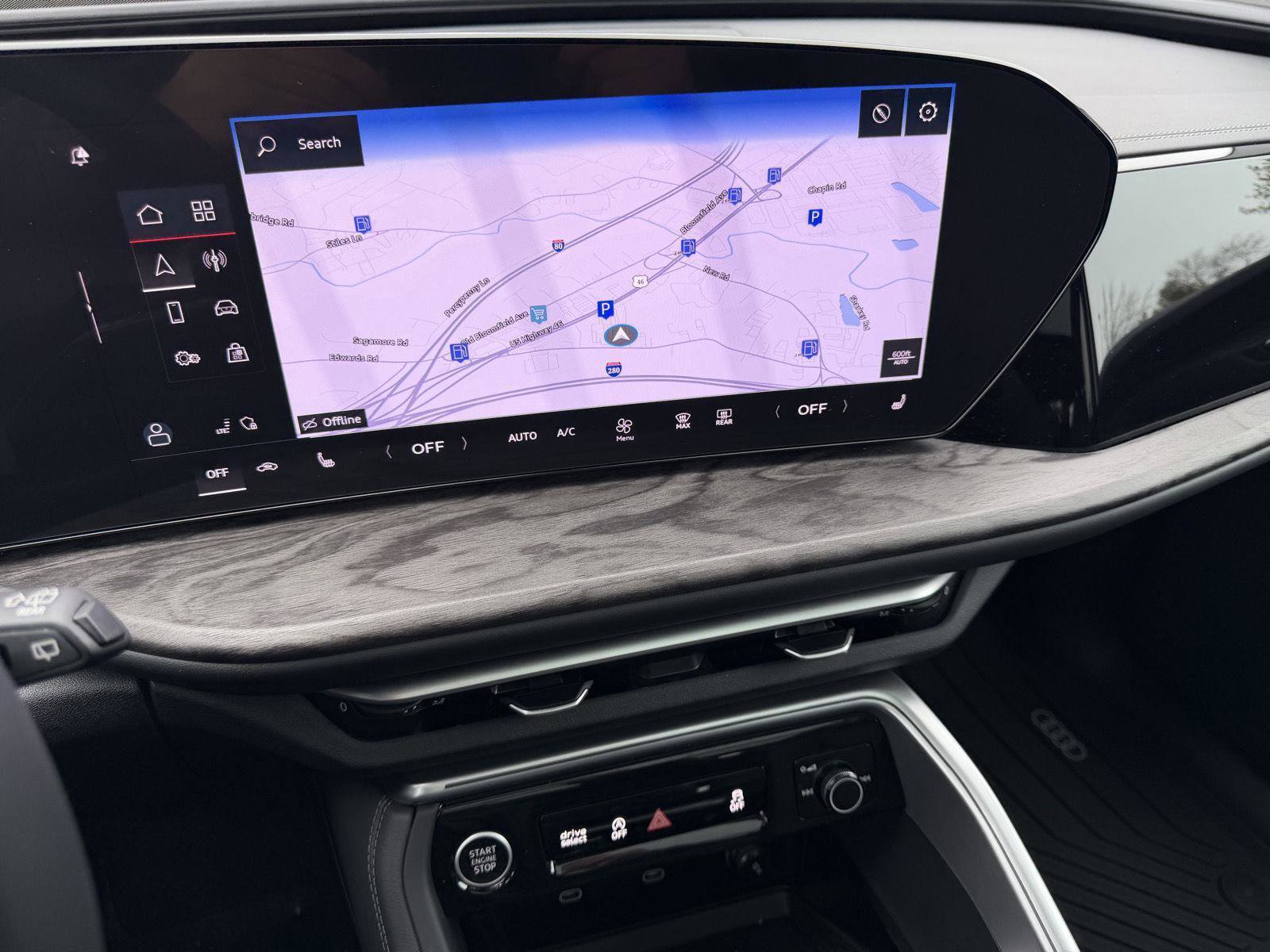 Used 2025 Audi Q5 Premium w/ Convenience Package image 23