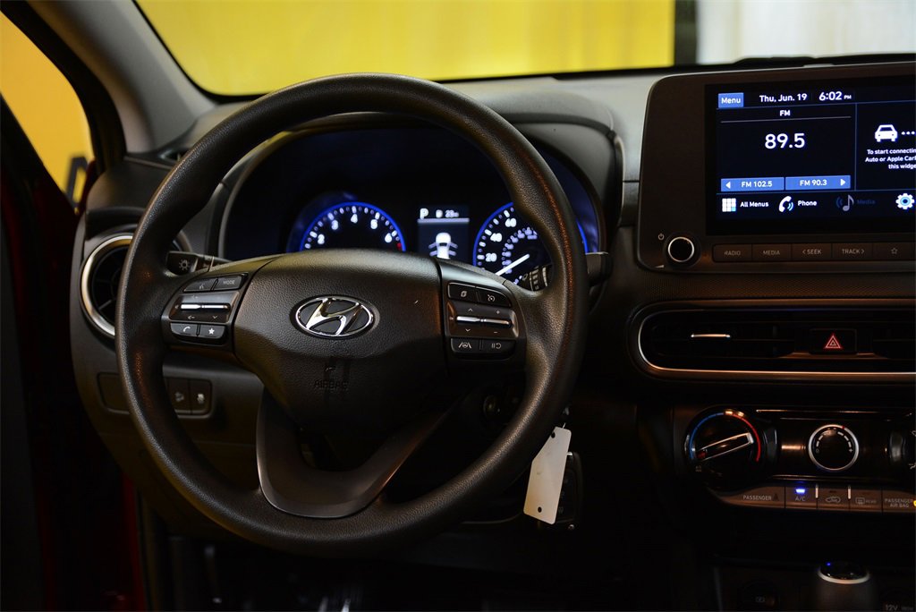 Used 2023 Hyundai Kona SE image 15