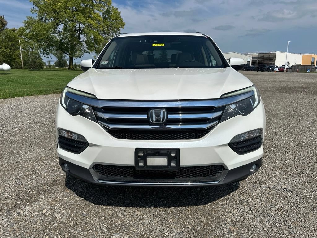 Used 2017 Honda Pilot Elite image 2