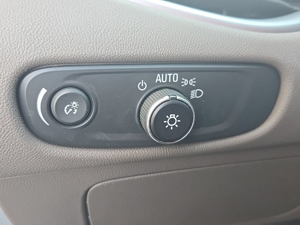 Used 2024 Chevrolet Malibu LT FWD image 13