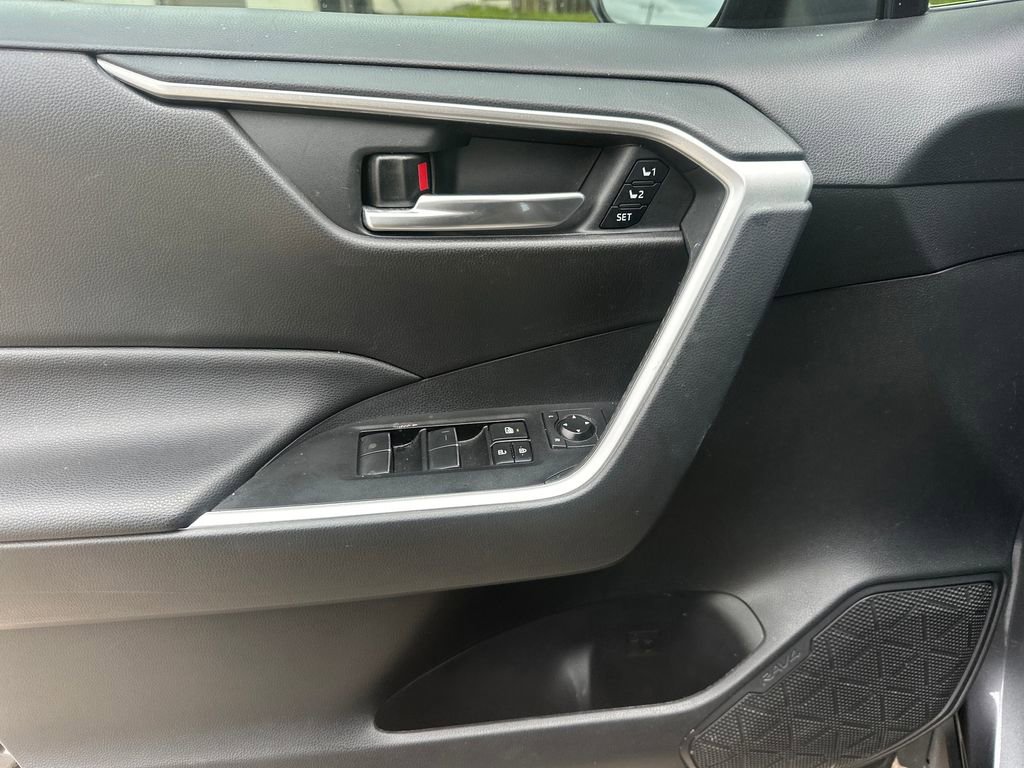 Used 2021 Toyota RAV4 XLE Premium AWD/4WD image 13