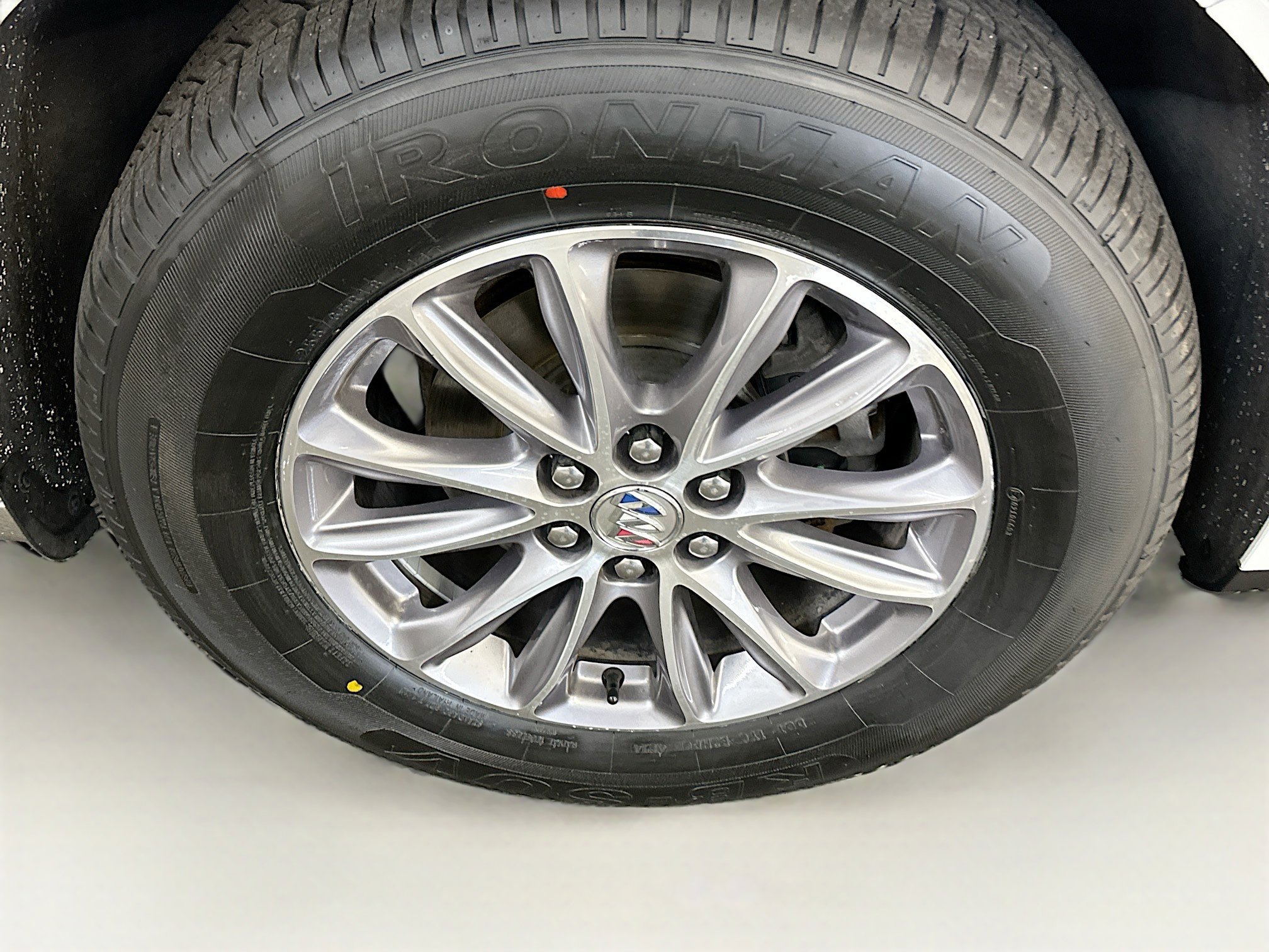 Used 2024 Buick Enclave Premium image 11