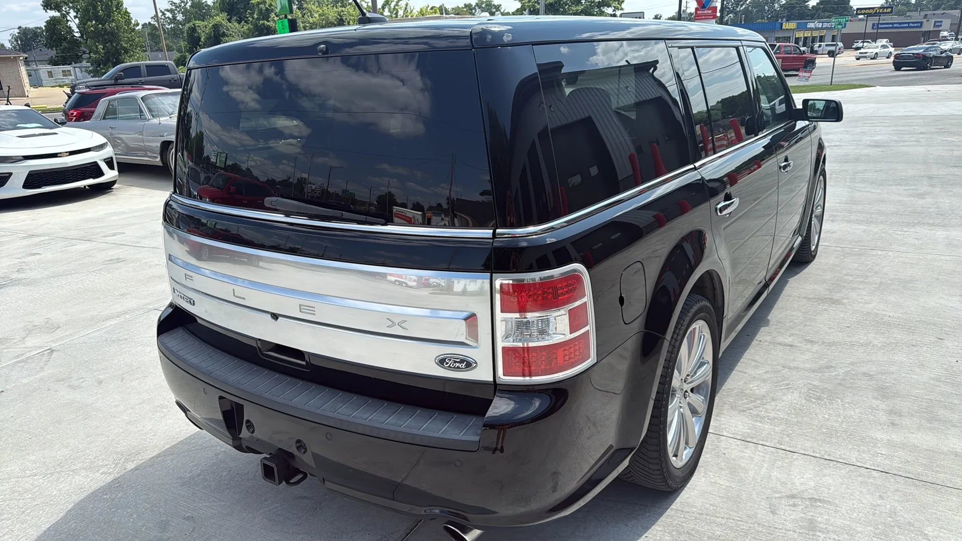 Used 2018 Ford Flex Limited w/ Equipment Group 303A image 4