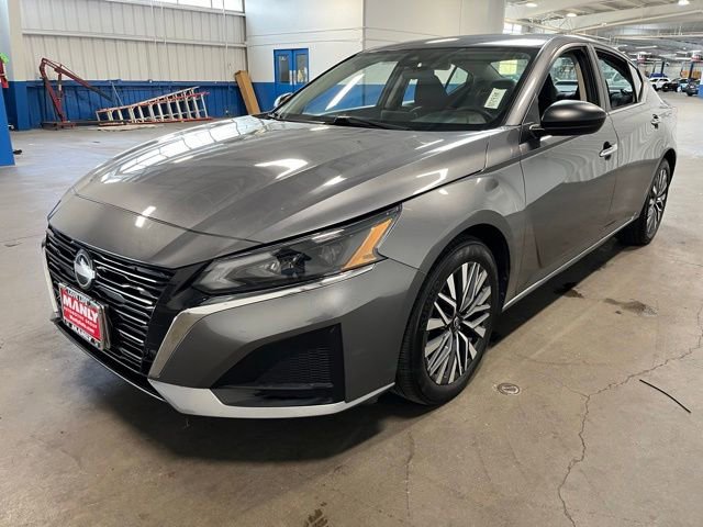 Used 2024 Nissan Altima 2.5 SV FWD image 7