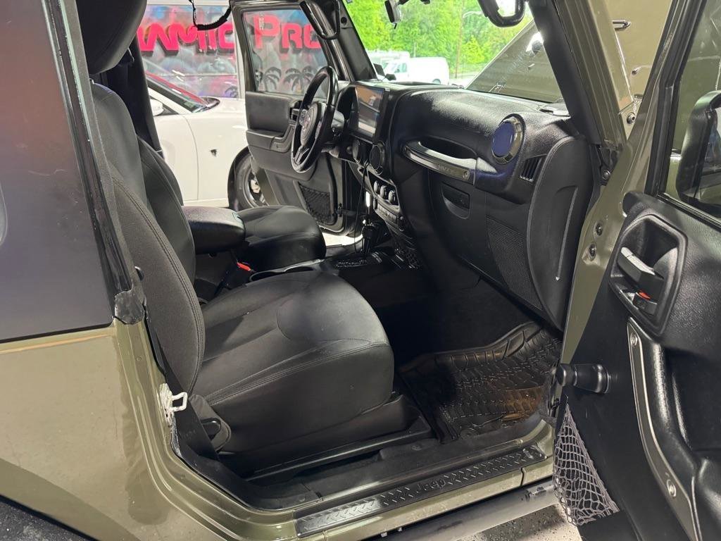Used 2016 Jeep Wrangler Sport AWD/4WD image 13