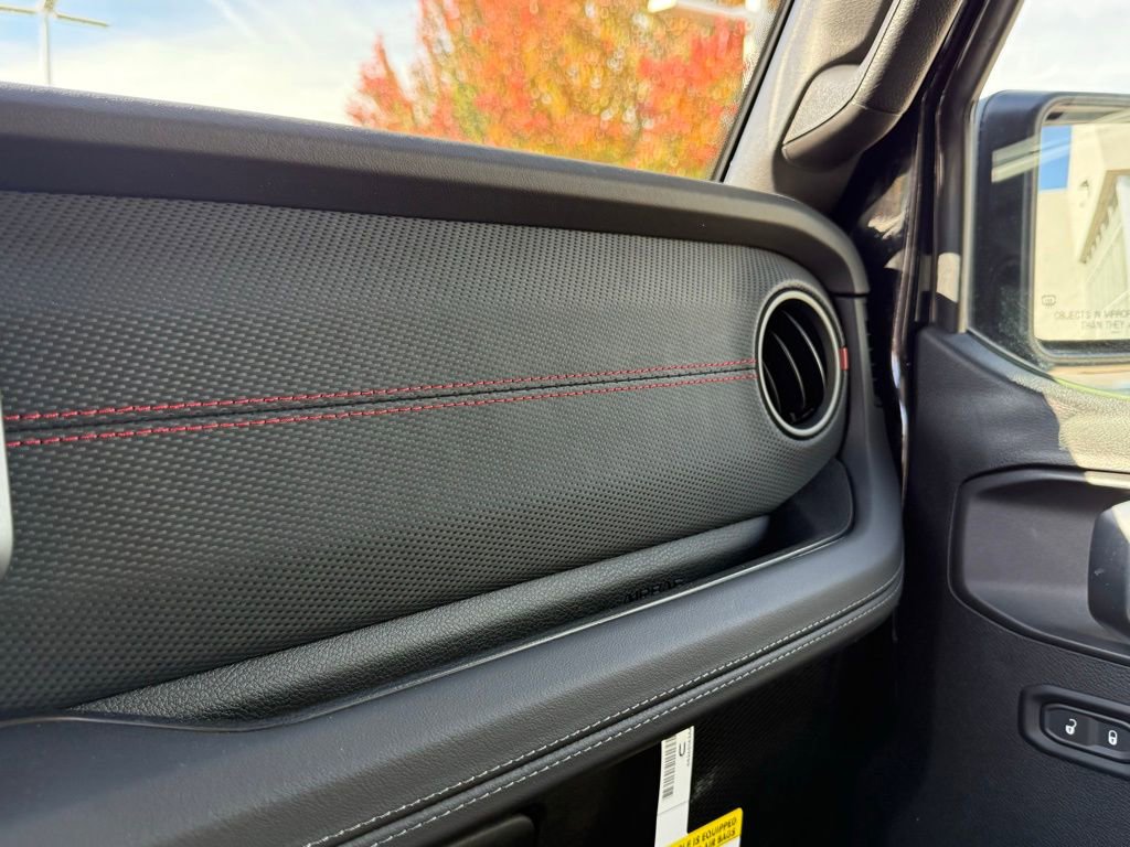 New 2025 Jeep Gladiator Rubicon w/ Convenience Group image 21