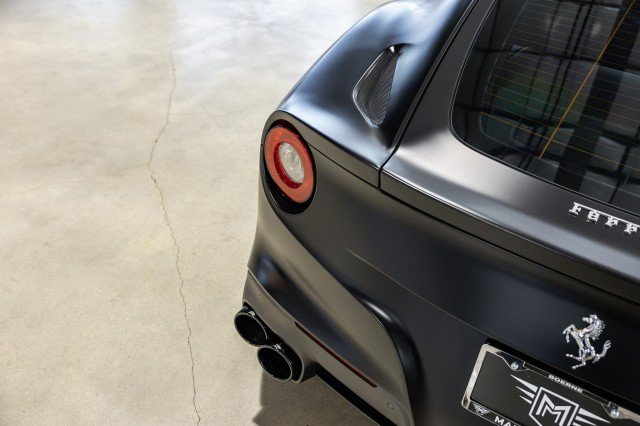 Used 2014 Ferrari F12 Berlinetta RWD image 22