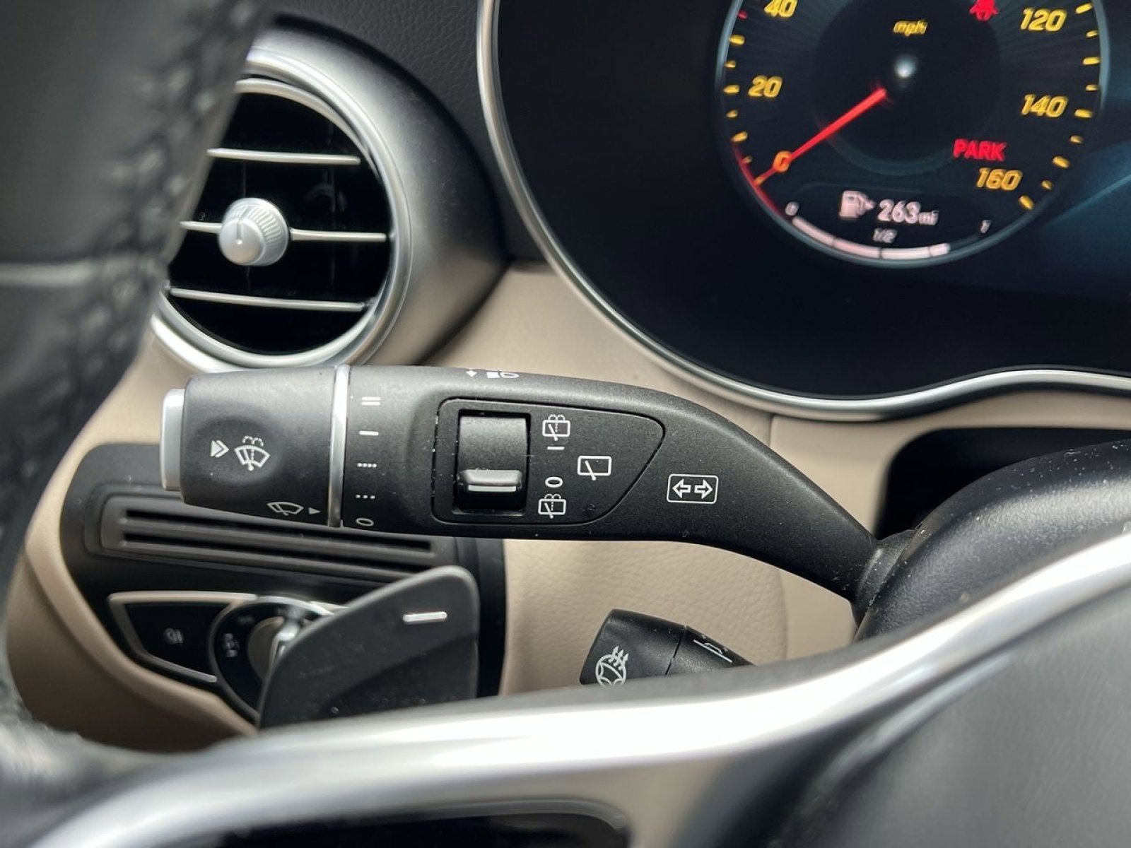 Used 2021 Mercedes-Benz GLC 300 4MATIC image 31