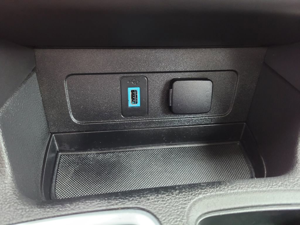 Used 2019 Ford Escape SEL image 36