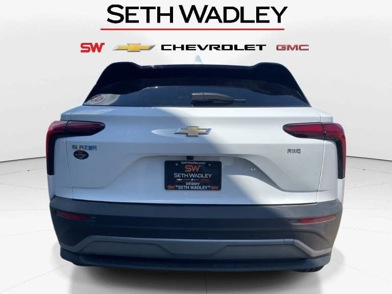 New 2025 Chevrolet Blazer EV LT w/ Super Cruise Package AWD/4WD image 4