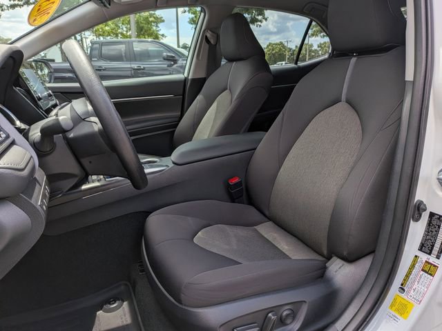 Used 2023 Toyota Camry LE w/ Convenience Package FWD image 15