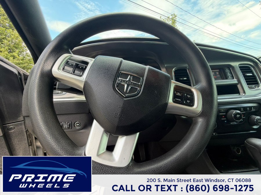 Used 2011 Dodge Charger SE RWD image 20