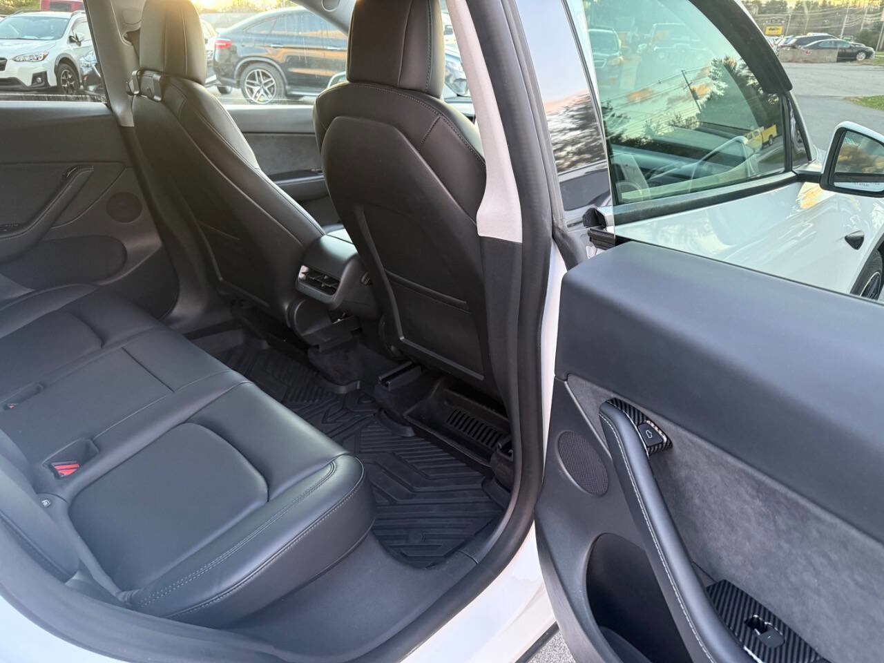 Used 2022 Tesla Model Y Performance image 12