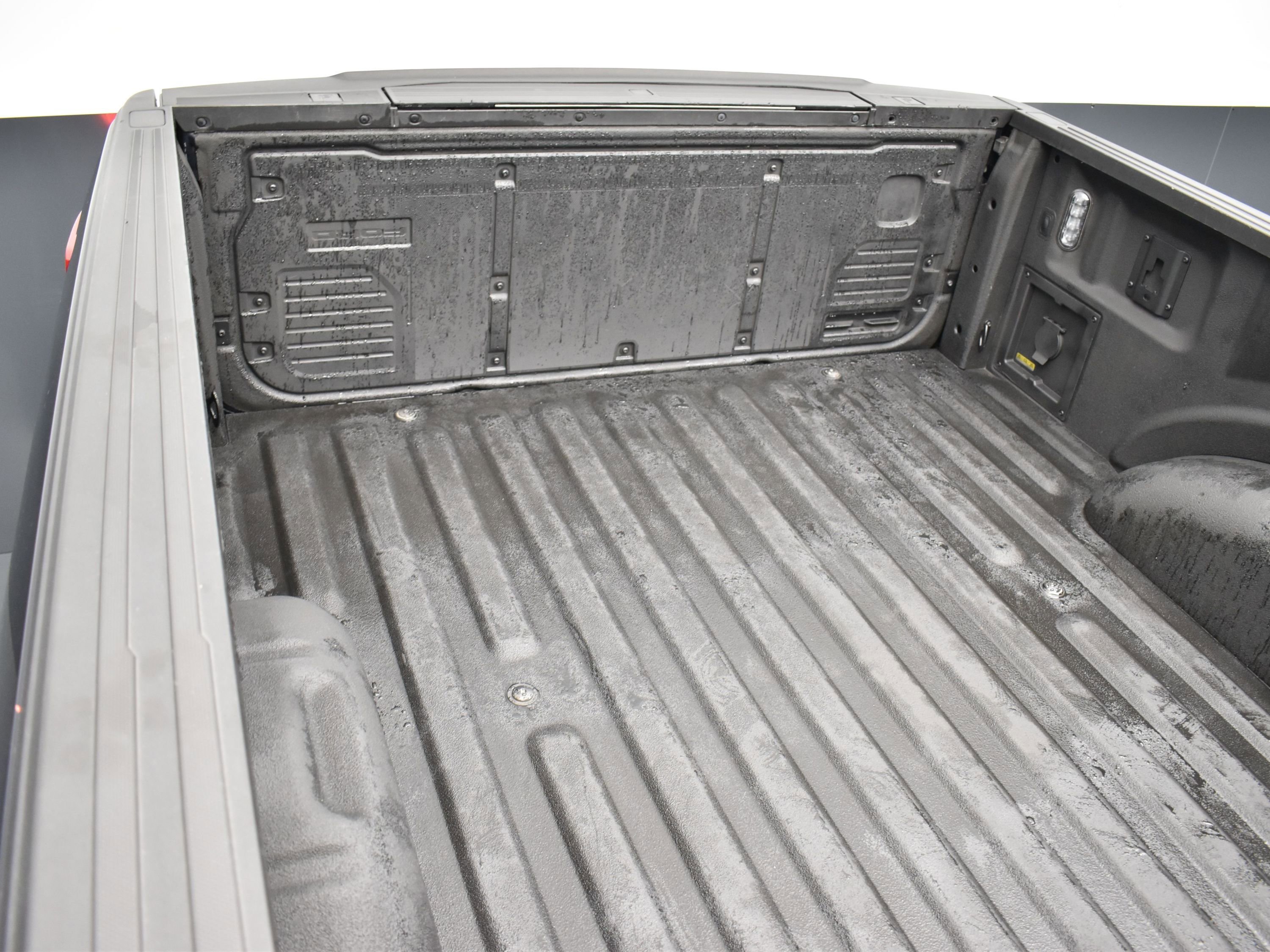 Used 2022 Ford F150 XLT w/ Equipment Group 302A High image 40