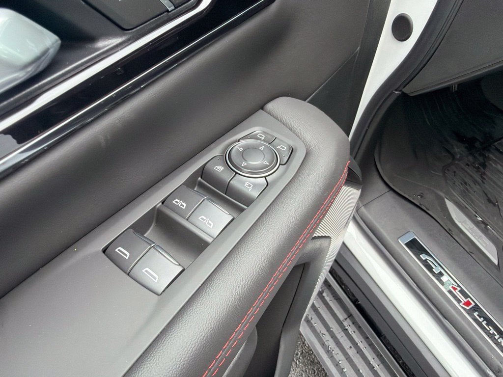 New 2026 GMC Yukon AT4 Ultimate w/ LPO, Floor Liner Package AWD/4WD image 21