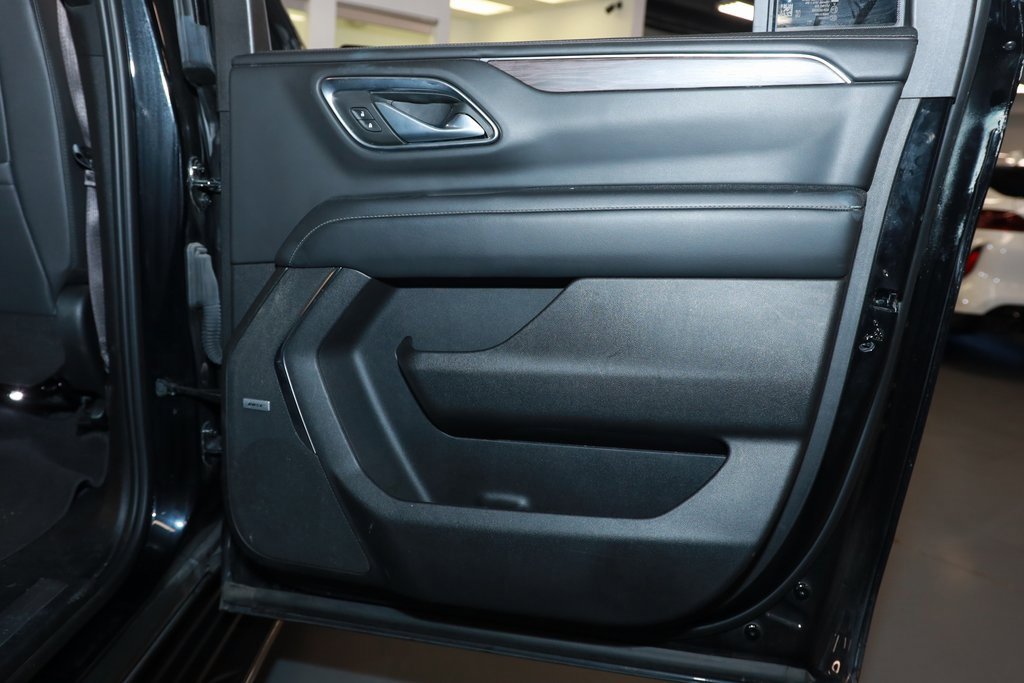 Used 2024 Chevrolet Suburban LT image 19