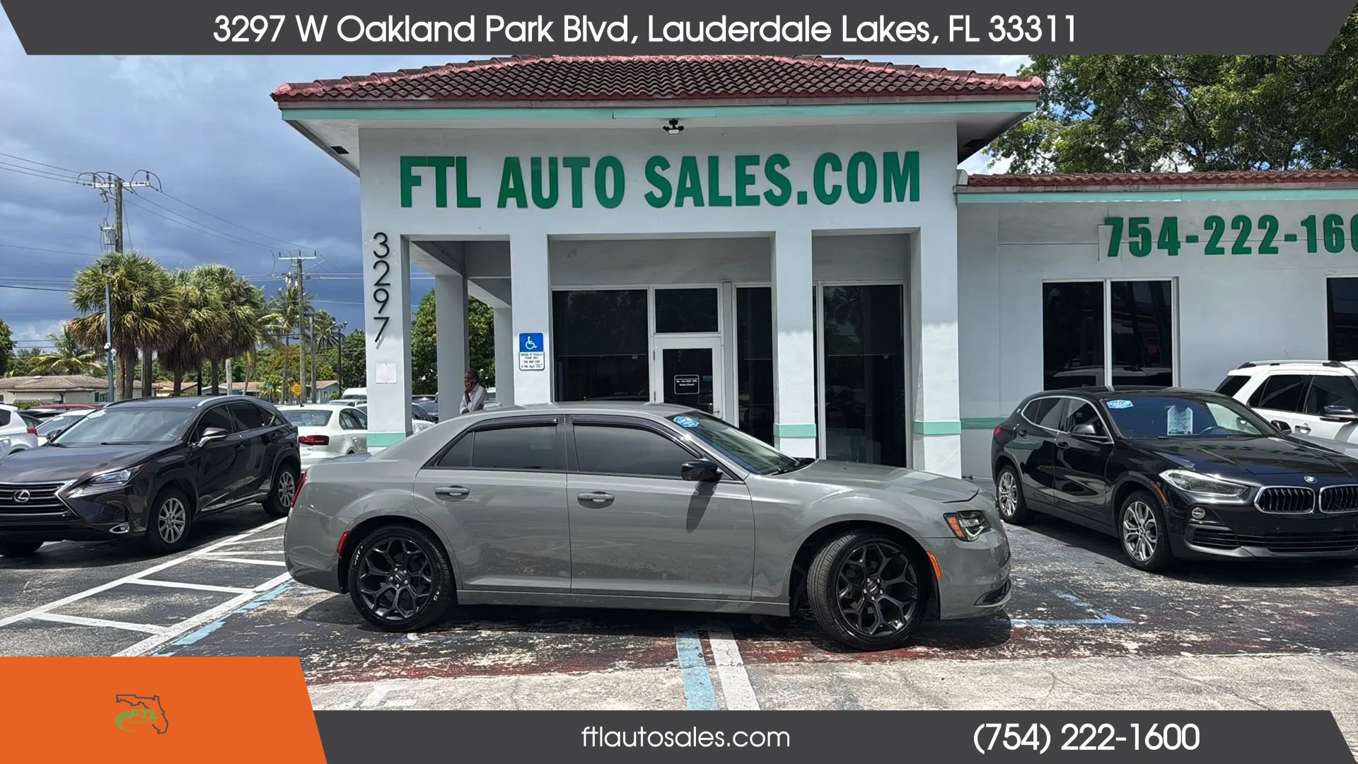 Used 2019 Chrysler 300 Touring w/ Sport Appearance Package RWD image 1