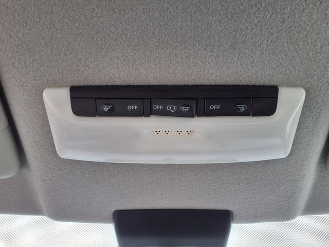 Used 2020 Nissan Kicks SV FWD image 13