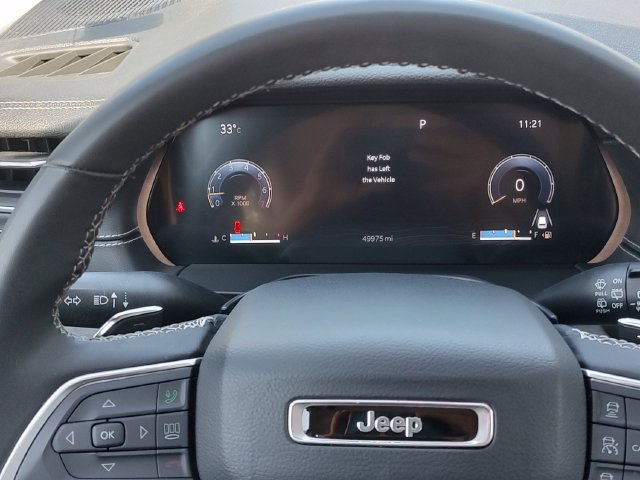 Used 2023 Jeep Grand Cherokee L Limited w/ Luxury Tech Group II RWD image 12