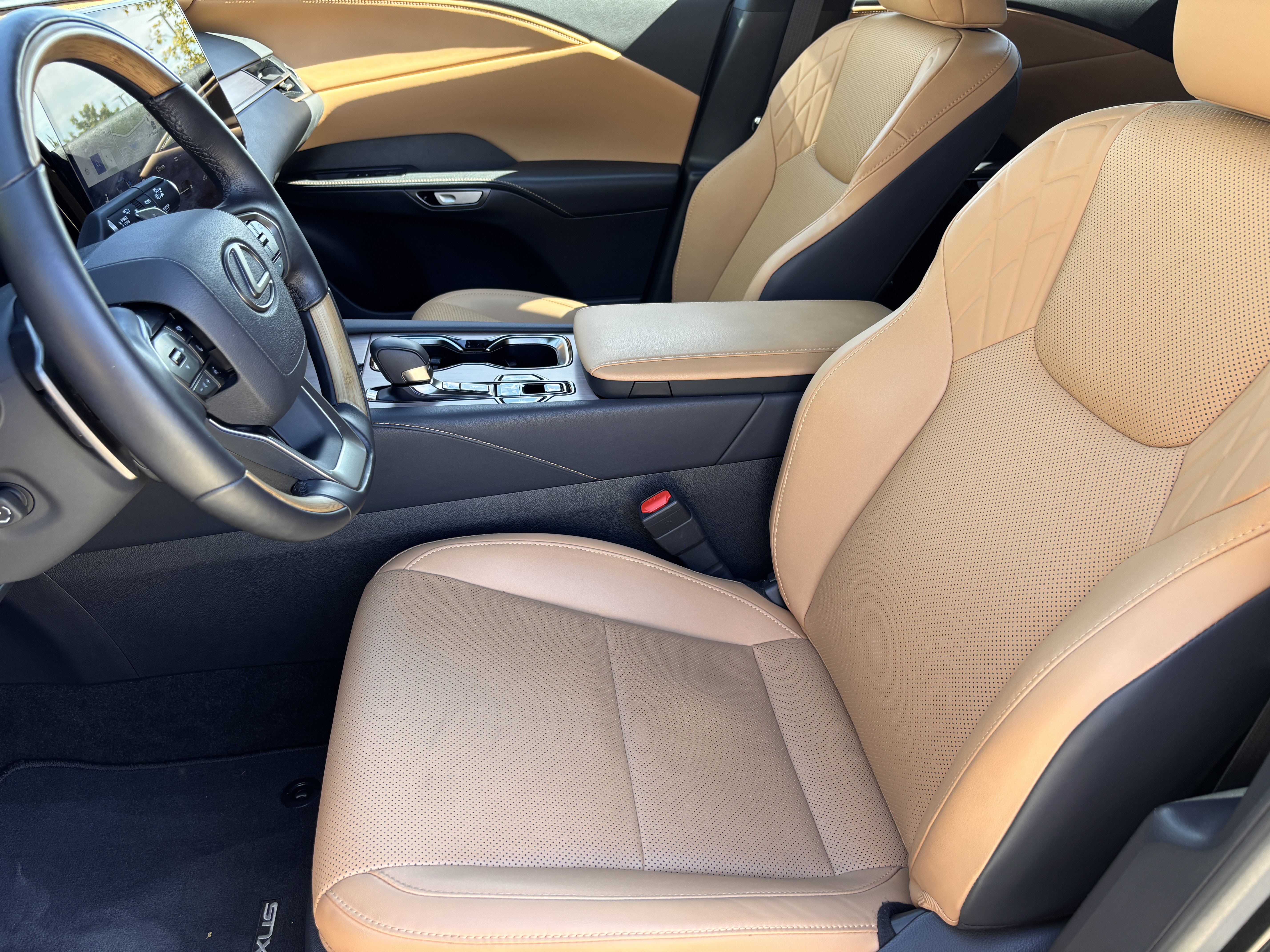 Used 2026 Lexus RX 350 Premium w/ Accessory Package (Z1) FWD image 19