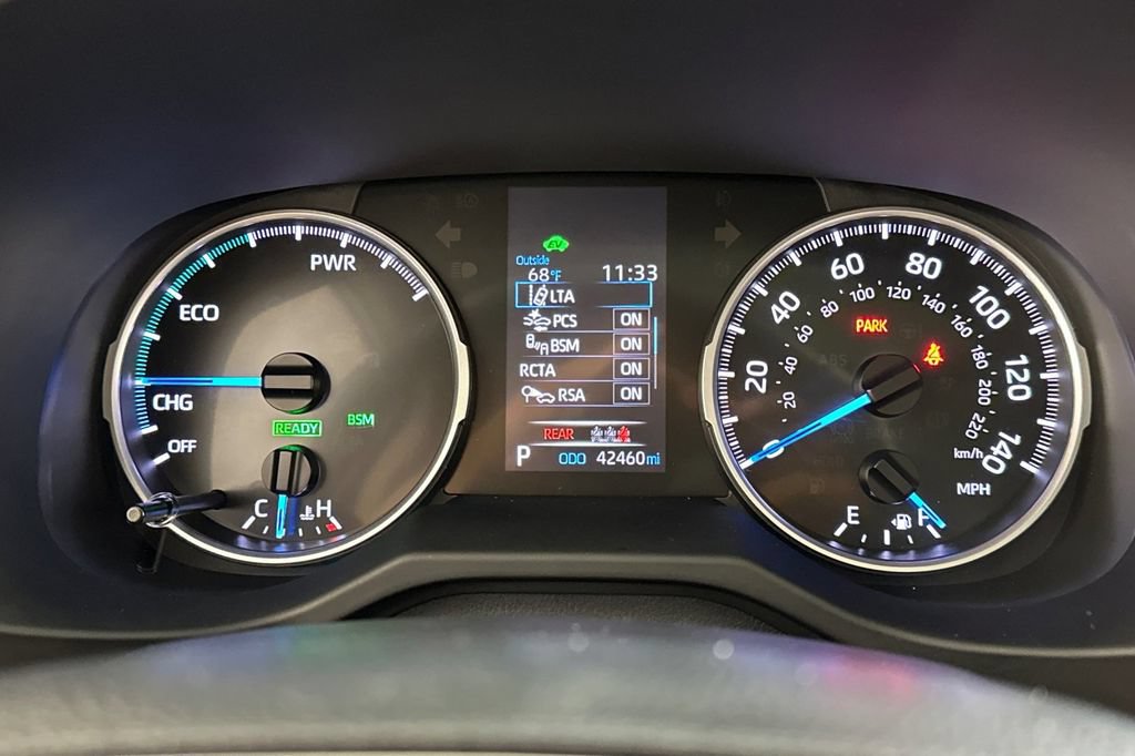 Used 2021 Toyota RAV4 XLE Premium AWD/4WD image 31