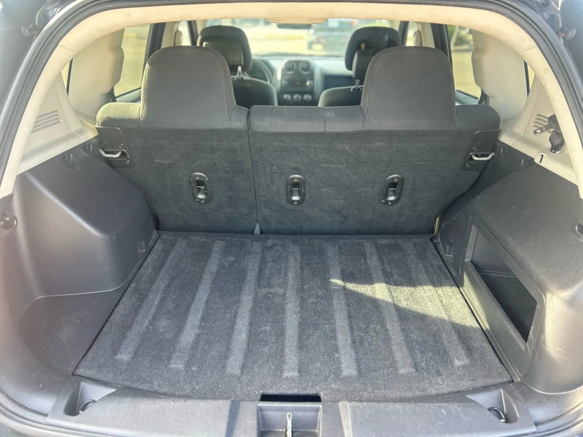 Used 2012 Jeep Compass Sport image 9