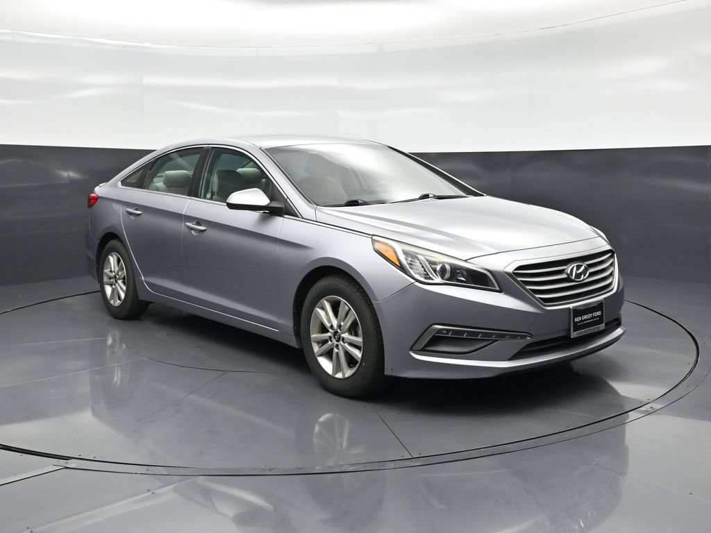 Used 2015 Hyundai Sonata SE w/ Option Group 09 FWD image 52