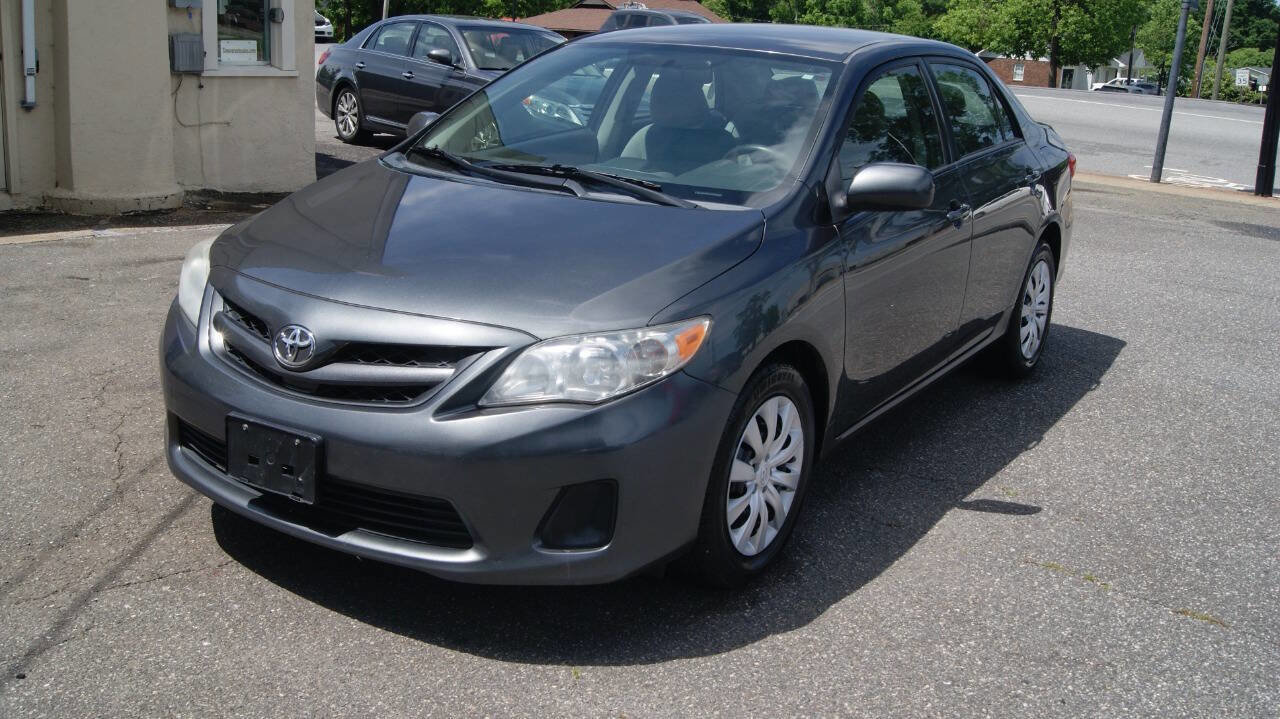 Used 2012 Toyota Corolla LE image 1