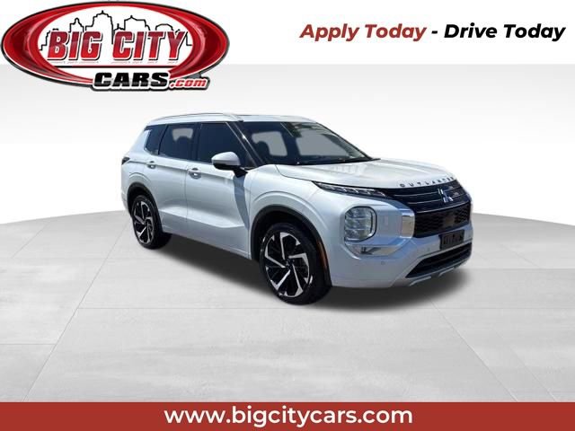 Used 2023 Mitsubishi Outlander SEL AWD/4WD image 1