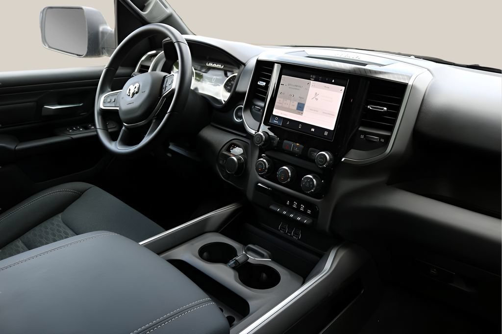 New 2026 RAM 1500 Express AWD/4WD image 18