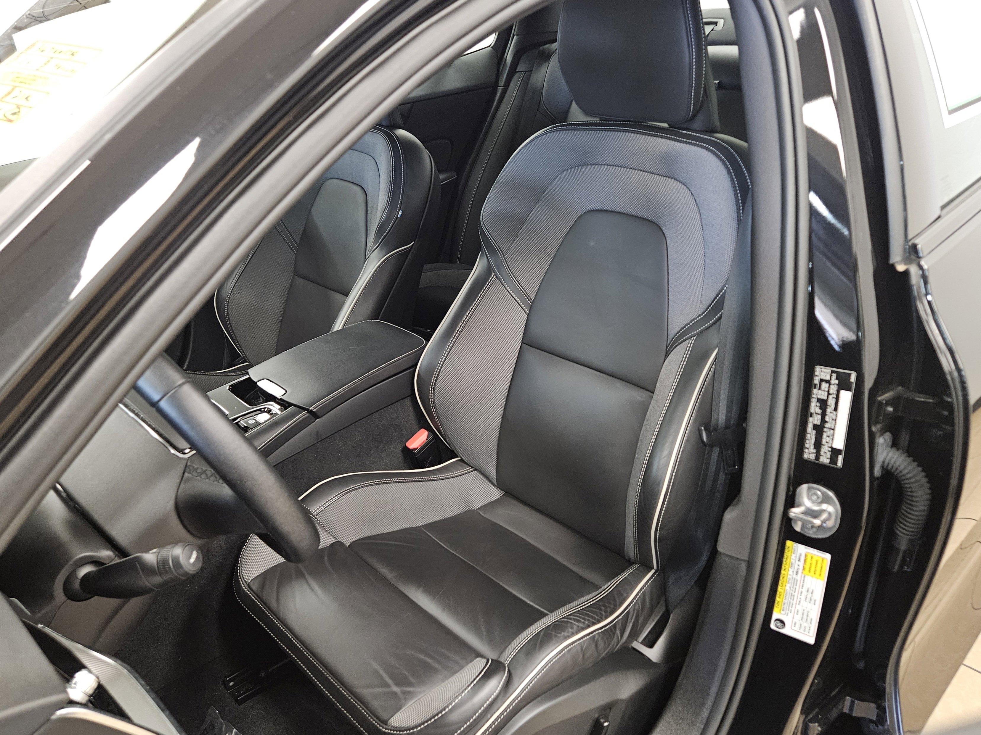 Used 2024 Volvo S60 T8 Plus w/ Climate Package image 36