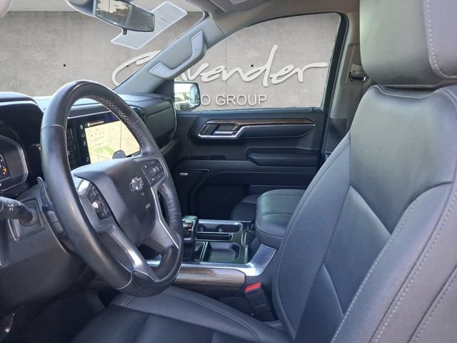 Used 2024 Chevrolet Silverado 1500 RST w/ Dark Appearance Package AWD/4WD image 24