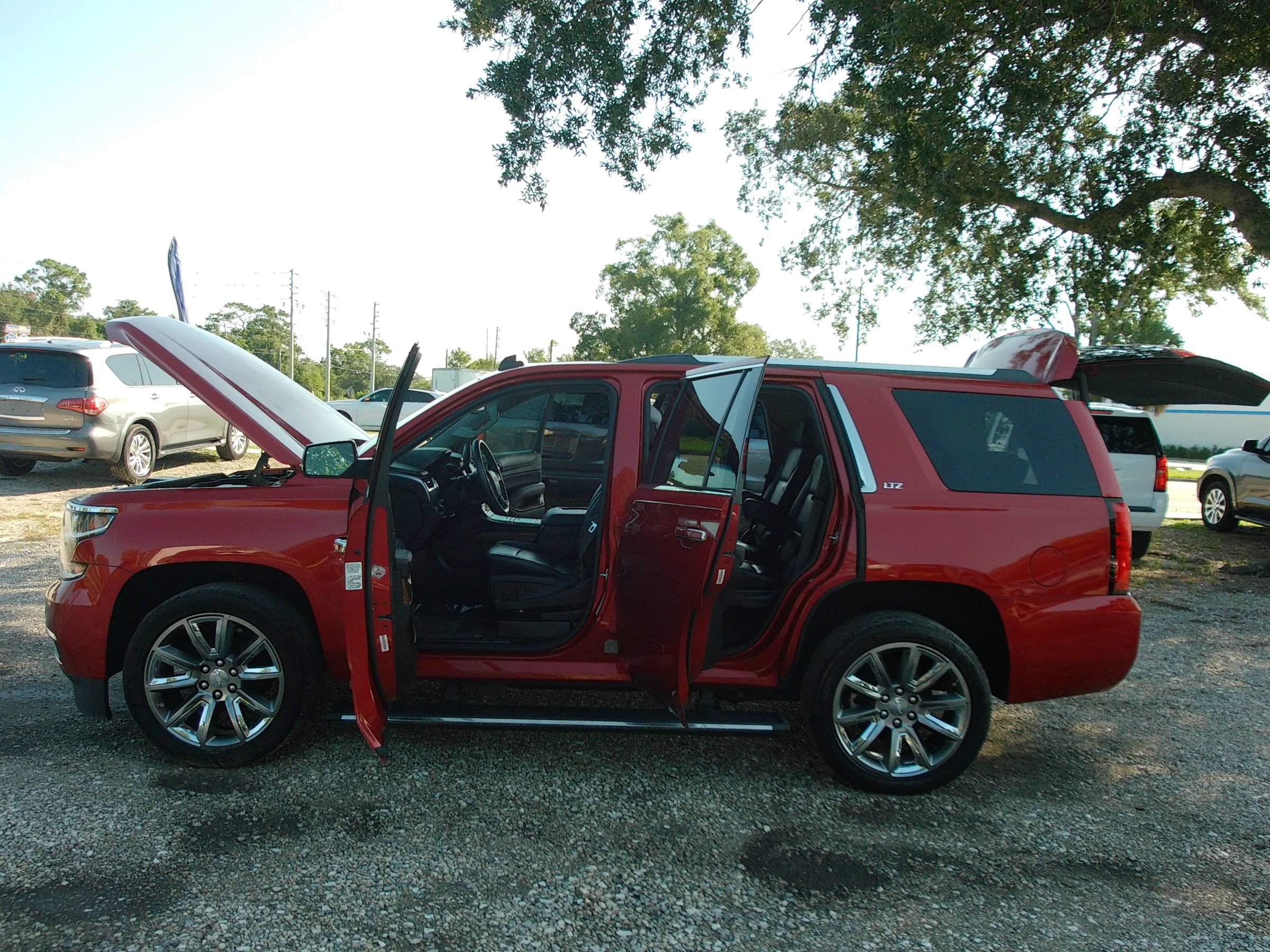 Used 2015 Chevrolet Tahoe LTZ RWD image 9