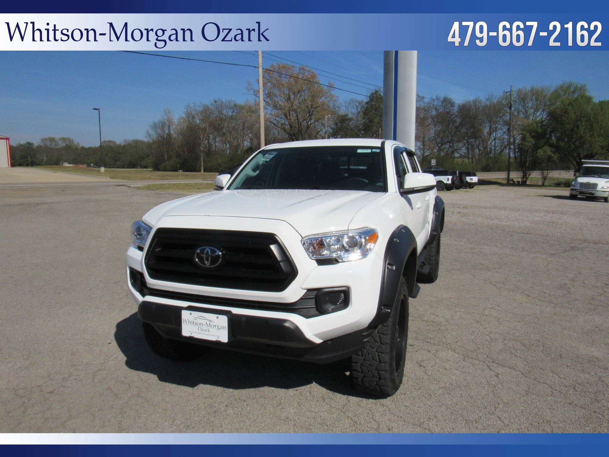 Used 2022 Toyota Tacoma SR AWD/4WD image 2
