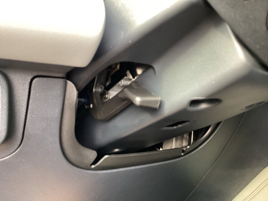 Used 2025 Ford Explorer Active w/ Active Comfort Package image 68