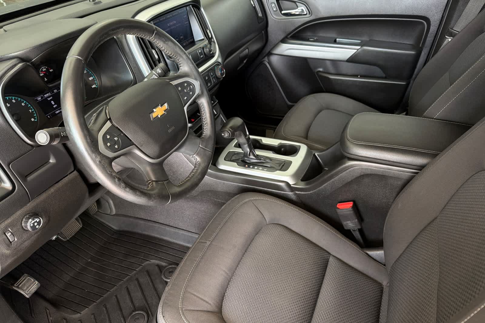 Used 2021 Chevrolet Colorado LT w/ LT Convenience Package RWD image 11