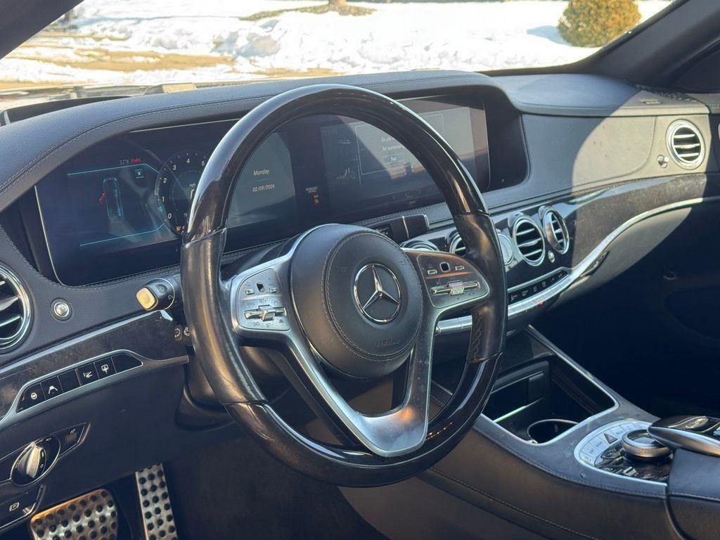Used 2019 Mercedes-Benz S 560 4MATIC Sedan w/ AMG Line Exterior image 17