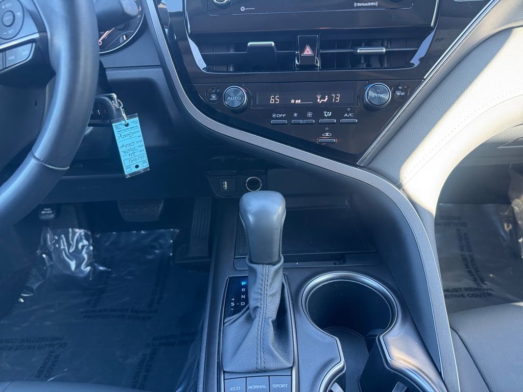 Used 2024 Toyota Camry SE FWD image 11