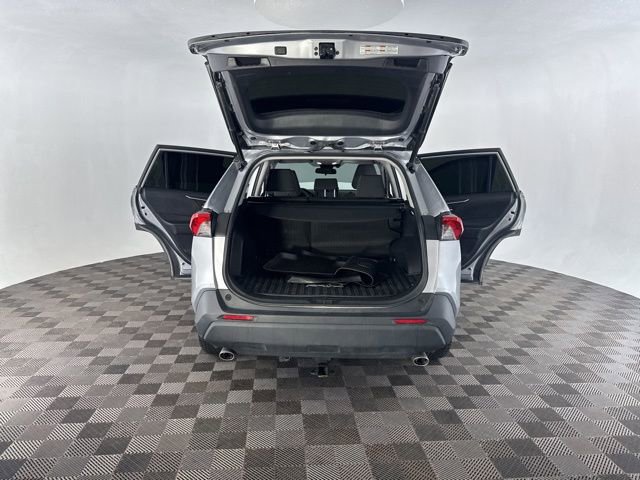 Used 2022 Toyota RAV4 XLE image 17