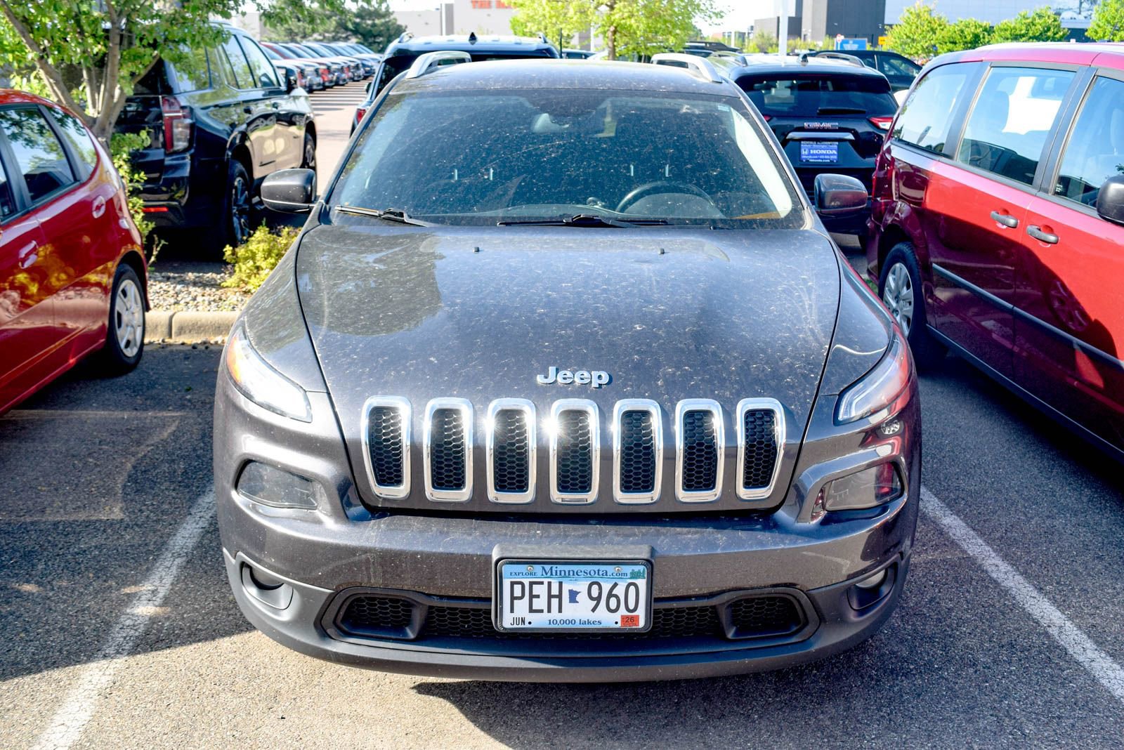 Used 2015 Jeep Cherokee Latitude w/ Cold Weather Group AWD/4WD image 2