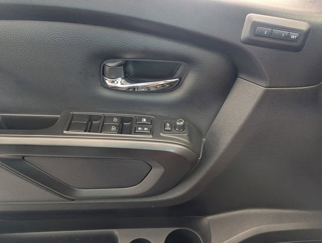 Used 2021 Nissan Titan PRO-4X w/ Pro-4x Convenience Package image 26